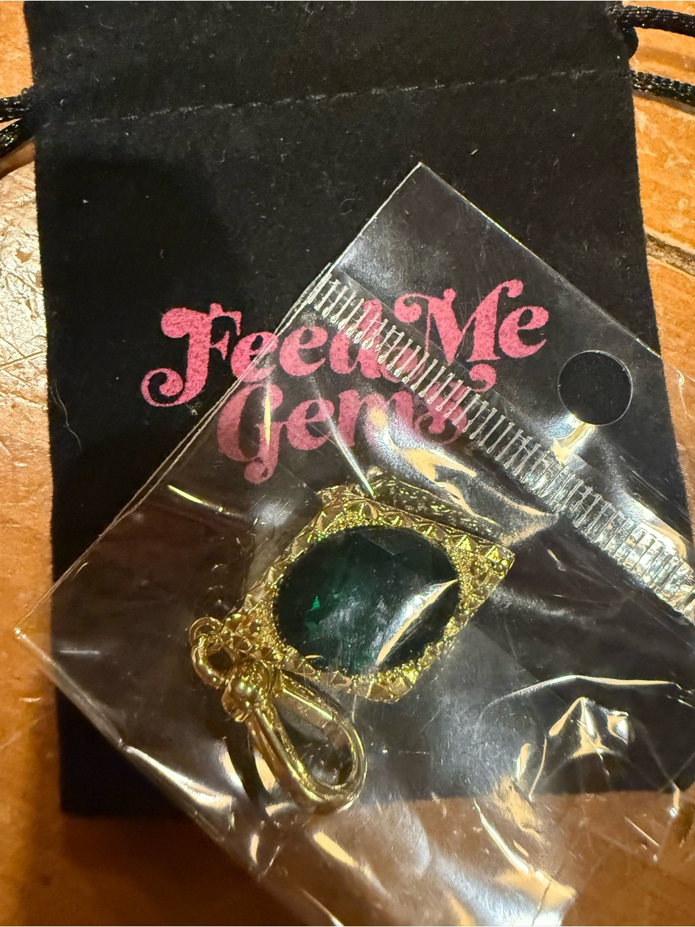 Gold-Tone Emerald Green Pendant Necklace - Feel Me Germs
